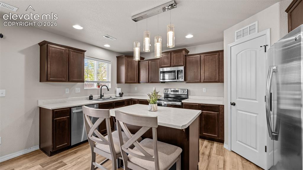 Image 12 of 36: Kitchen