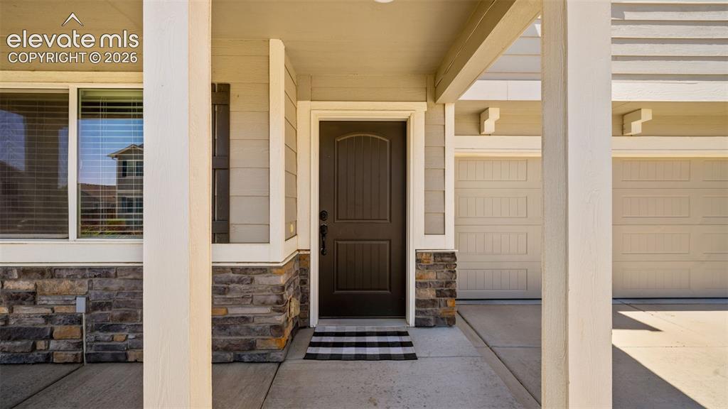 Image 4 of 36: Entry
