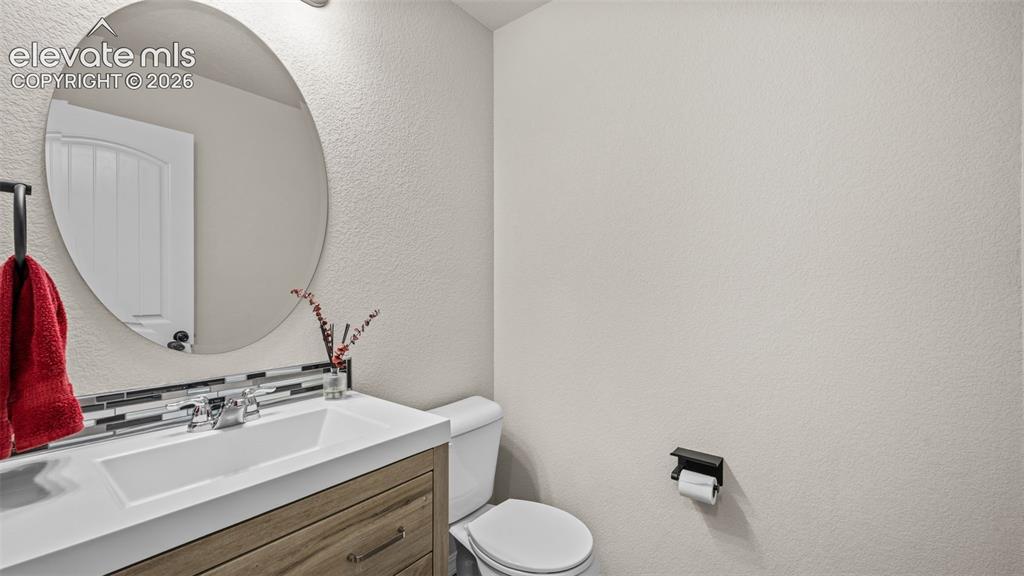Image 7 of 36: Bathroom