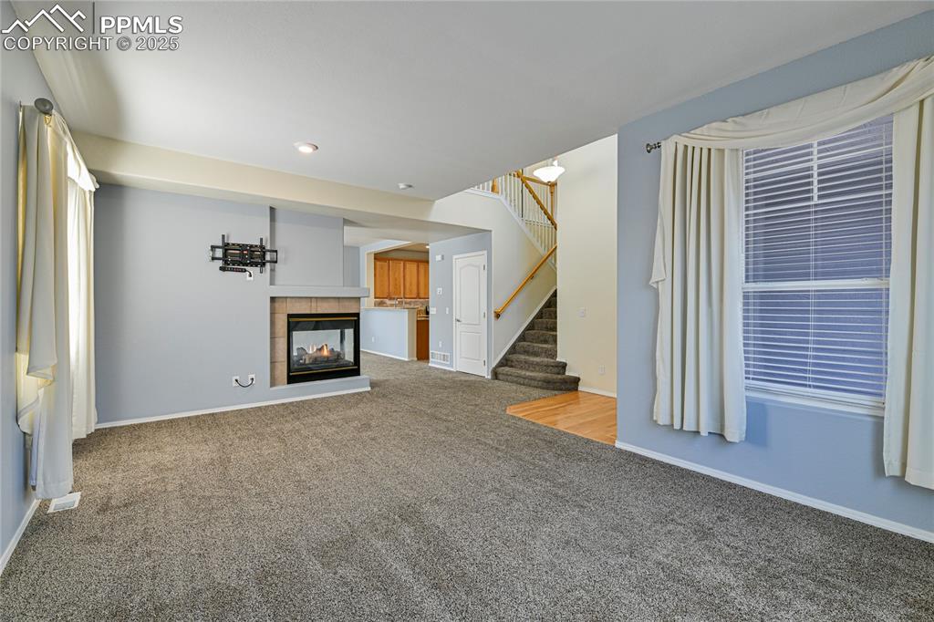 Image 11 of 33: Living Room