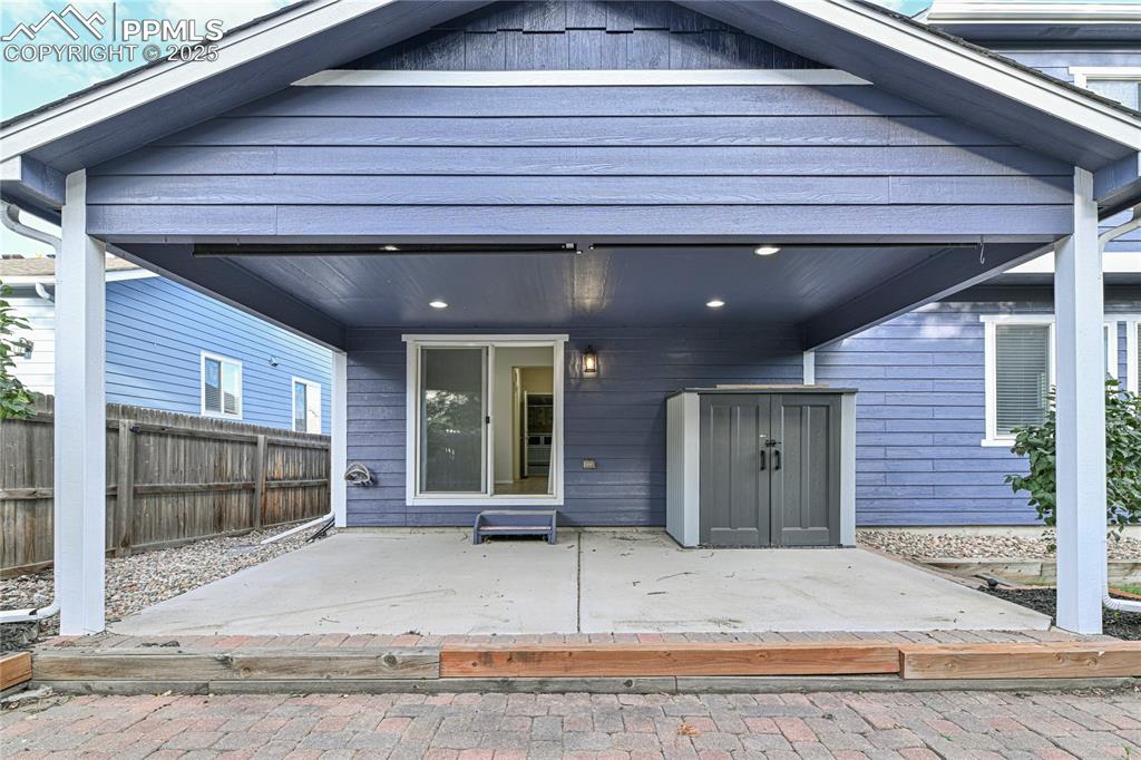 Image 31 of 33: Back of Structure