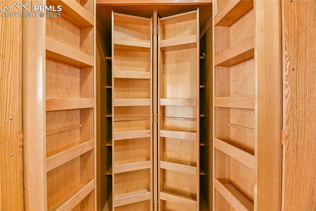 Image 6 of 33: Pantry