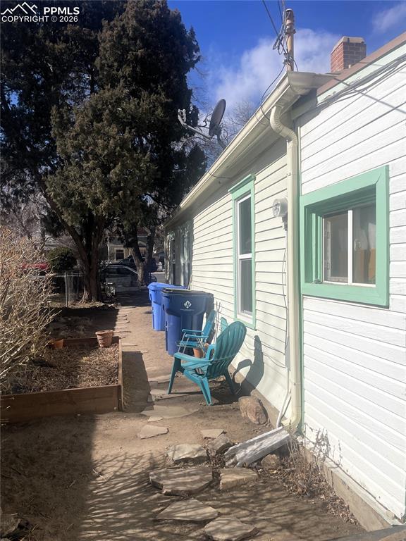 Image 27 of 31: Side of Structure