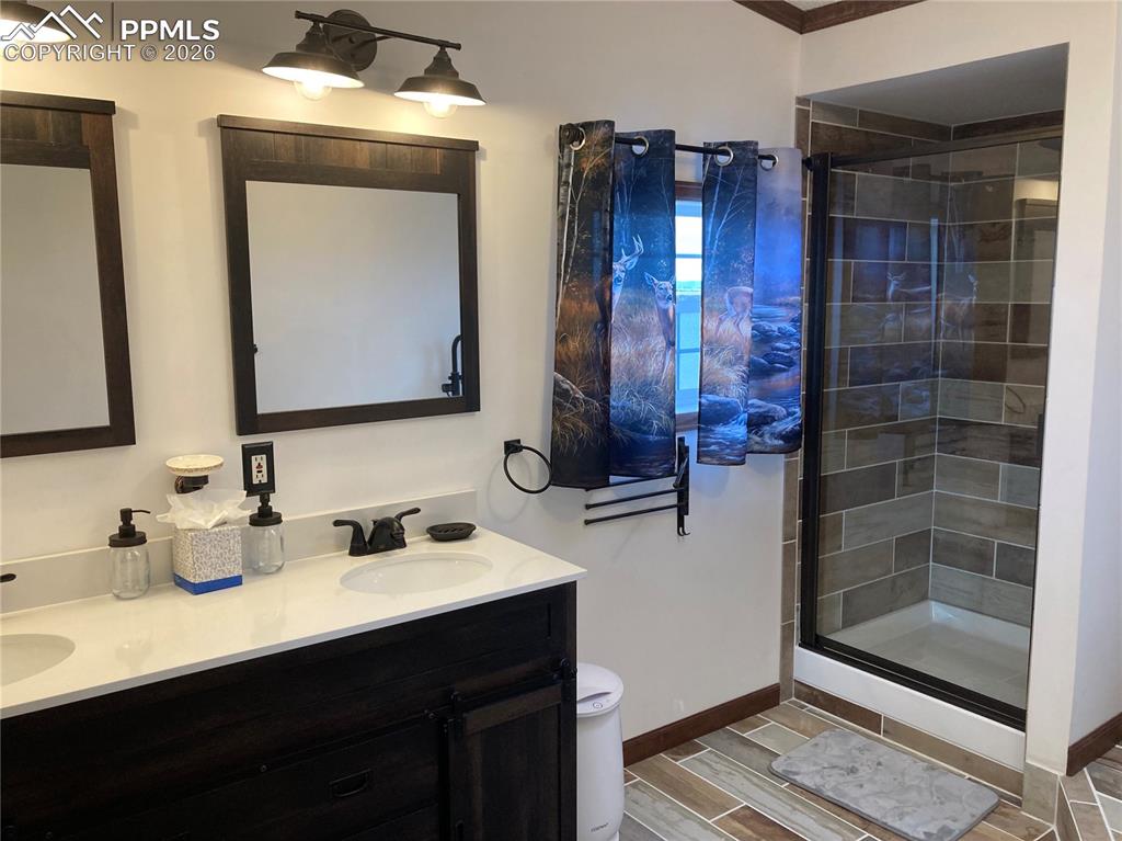 Image 11 of 38: Bathroom