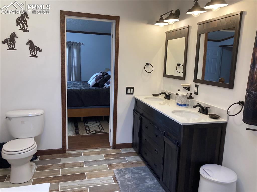 Image 12 of 38: Bathroom