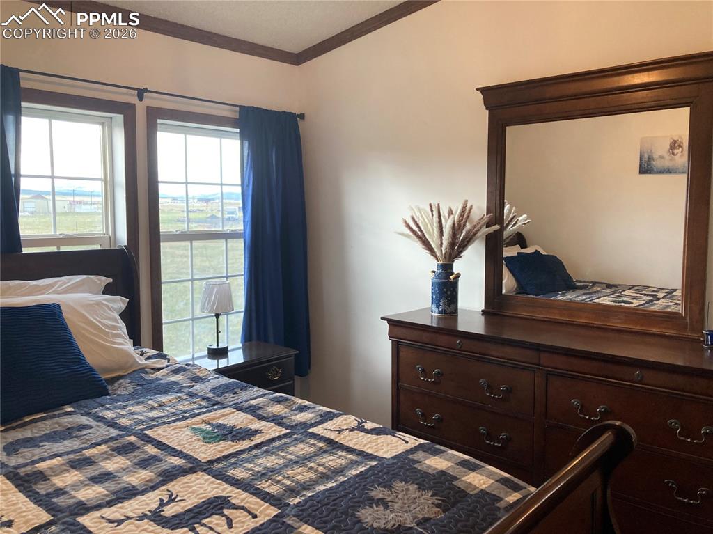 Image 17 of 38: Bedroom