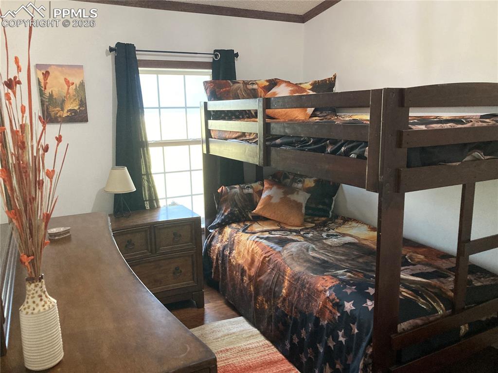 Image 18 of 38: Bedroom