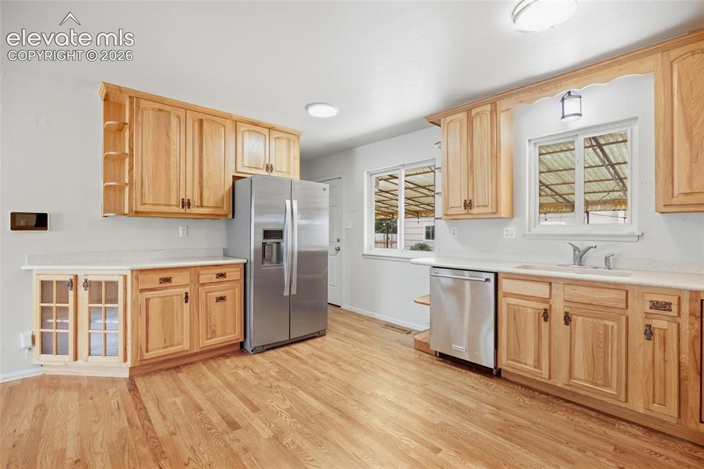 Image 2 of 18: Kitchen