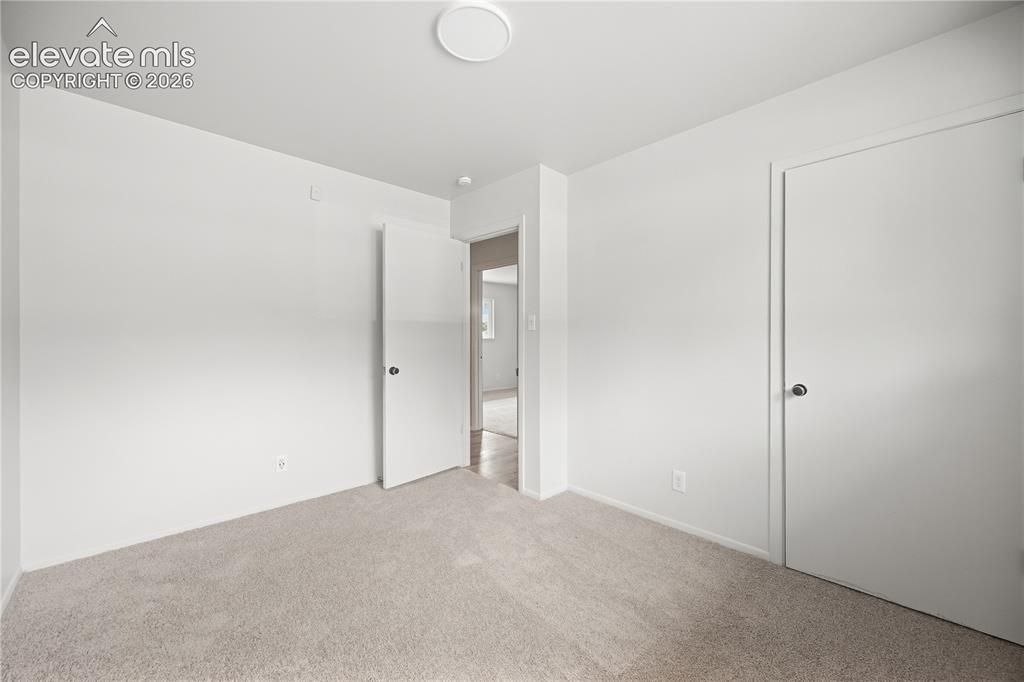 Image 9 of 18: Bedroom