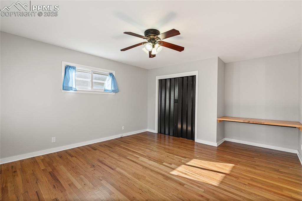 Image 19 of 26: Family Room/Flex Space view 2