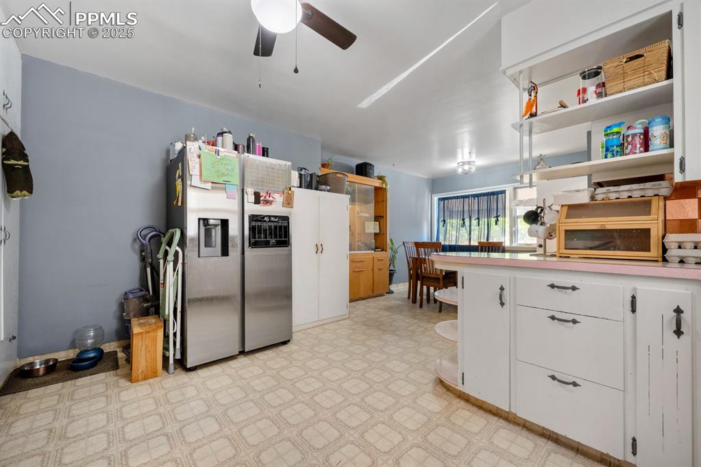 Image 9 of 34: Kitchen