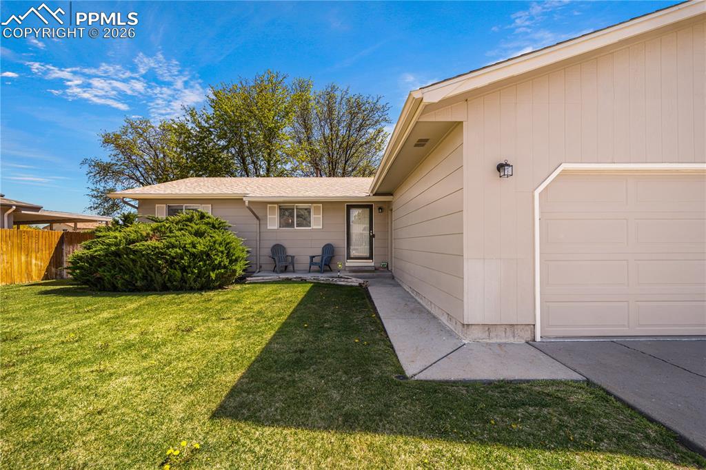 Image 2 of 37: Entry