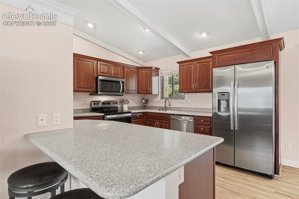 Image 10 of 41: Kitchen