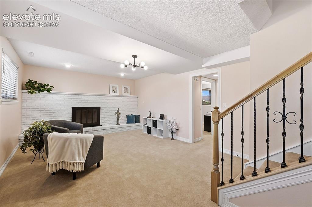 Image 22 of 41: Family Room