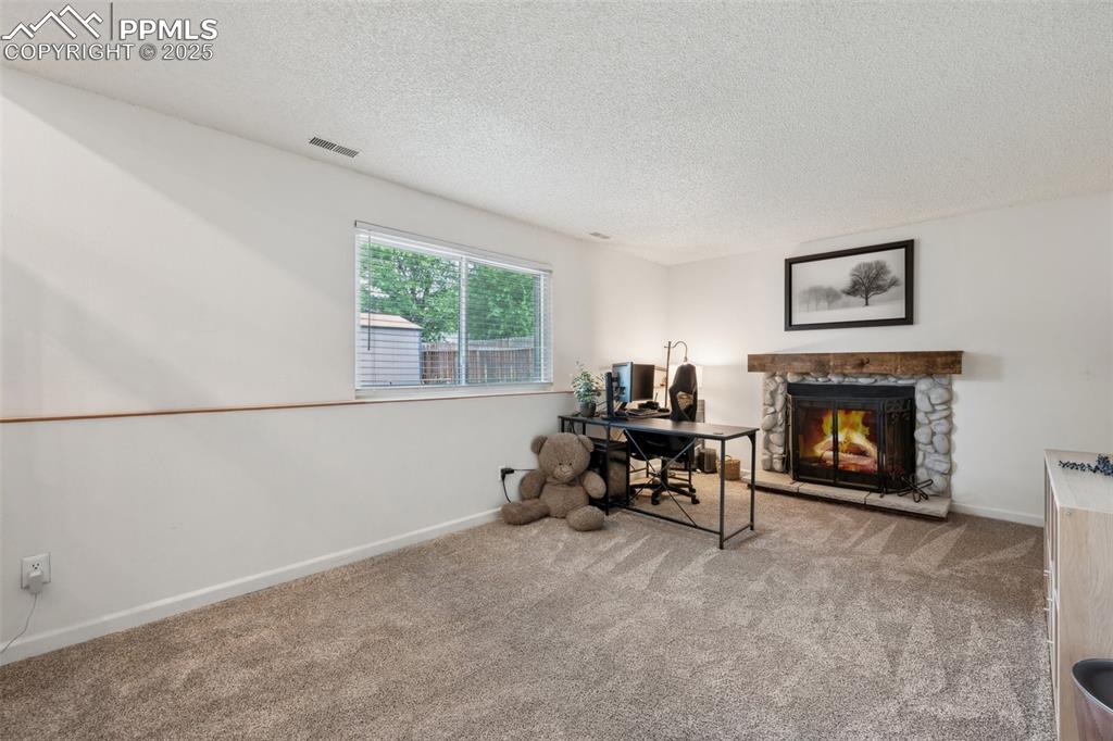 Image 13 of 36: Family Room
