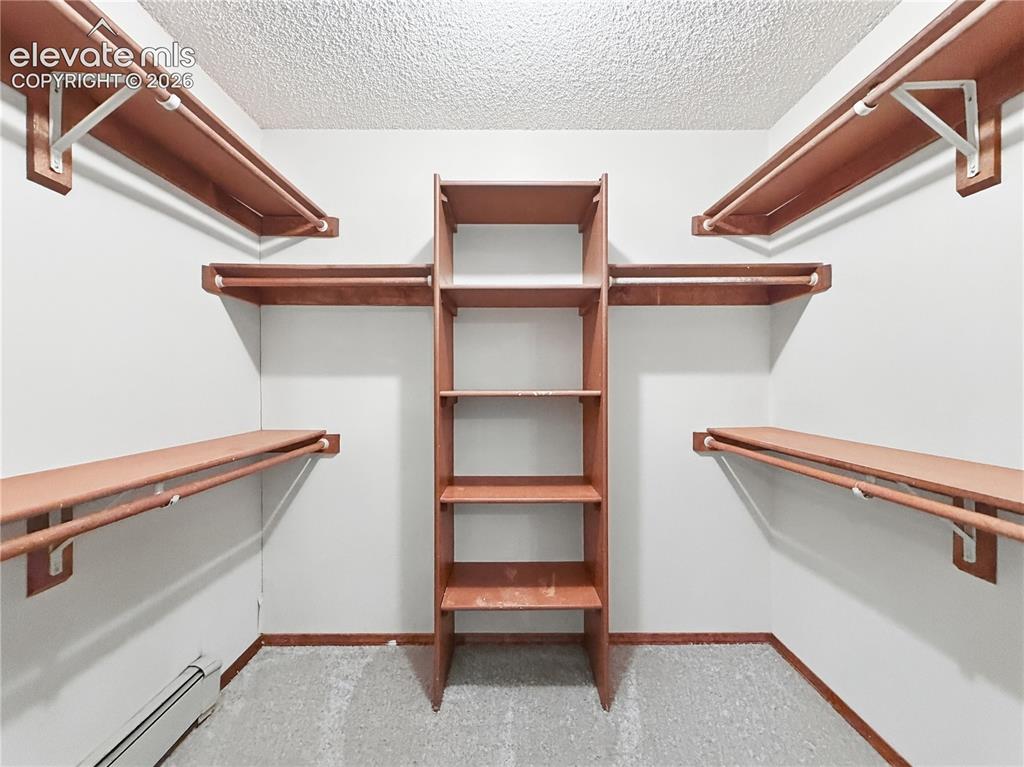 Image 34 of 48: Closet