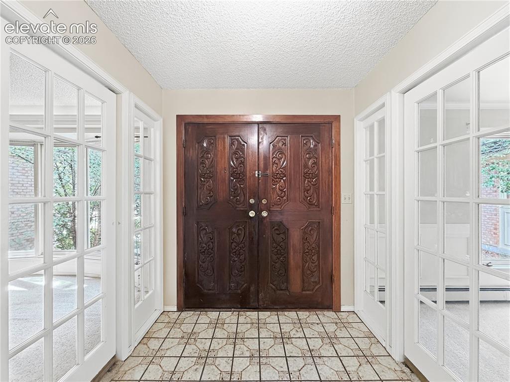 Image 4 of 48: Entry
