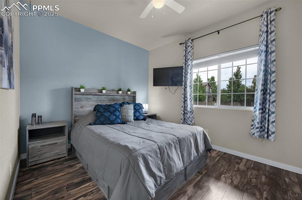 Image 19 of 31: Main level bedroom