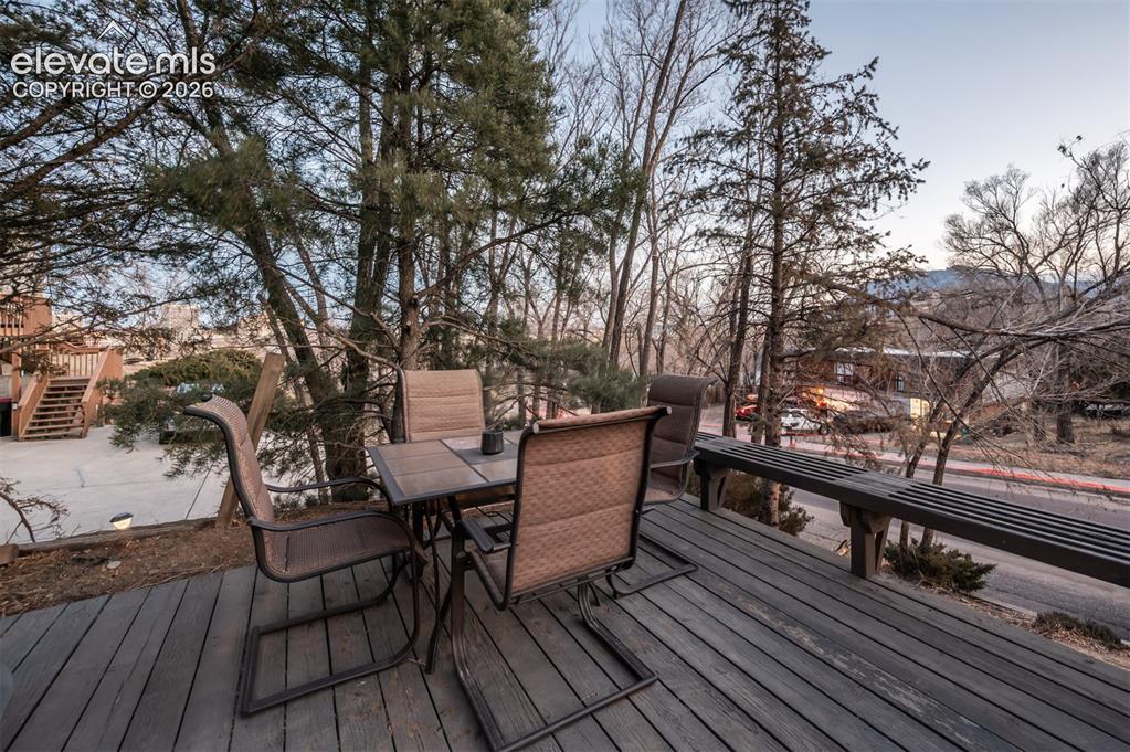 Image 42 of 45: Deck