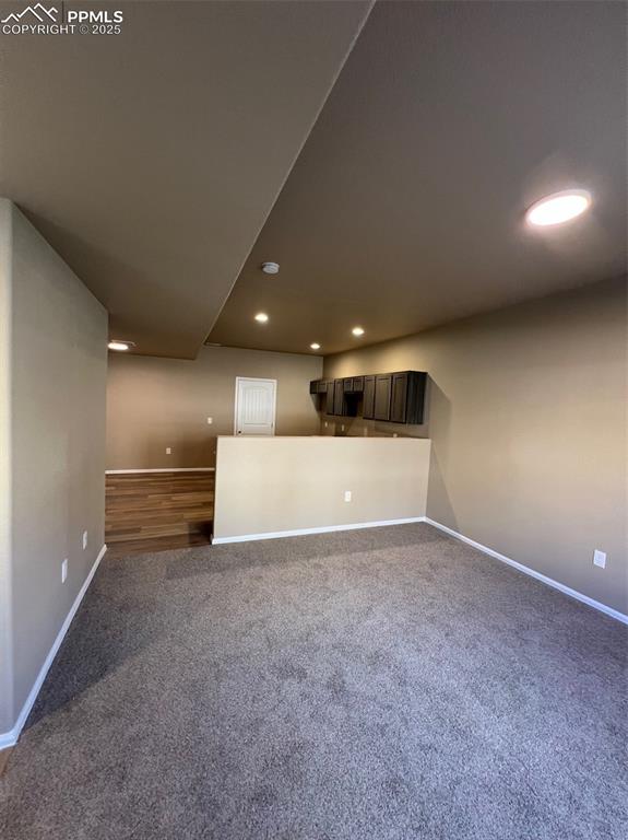 Image 3 of 31: Living Room