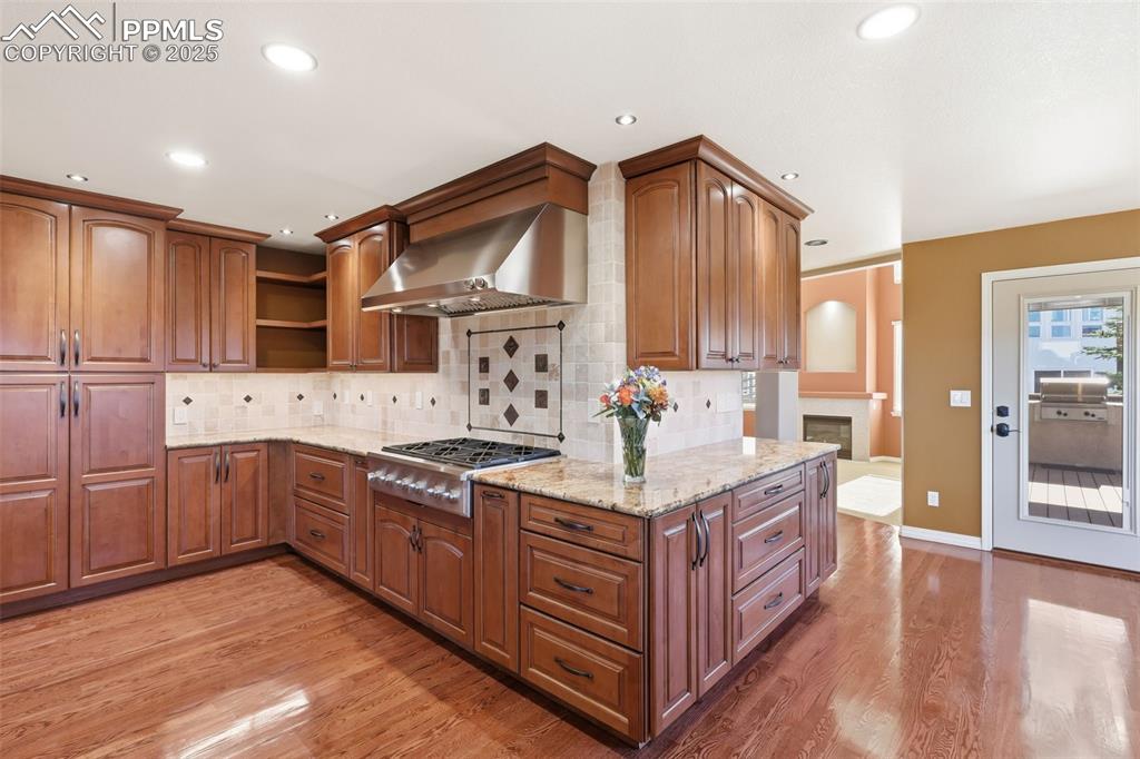 Image 5 of 50: Tons of Canned Lighting and Task Lighting!