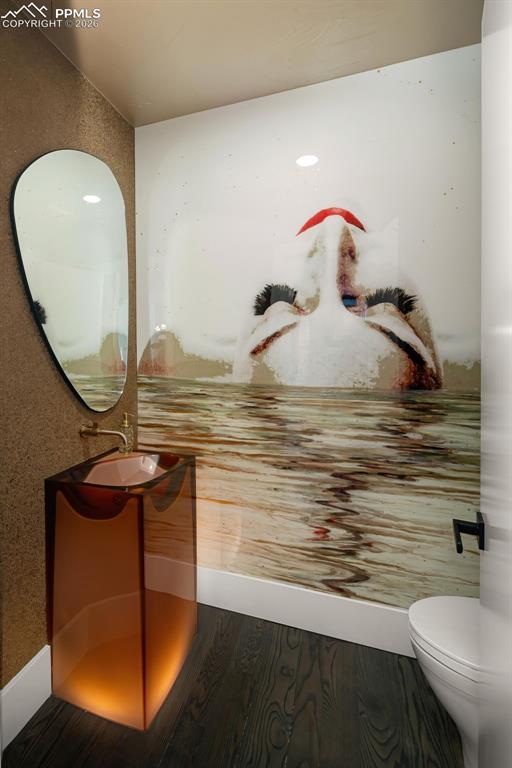 Image 15 of 50: Couture Inspired Designer Bath