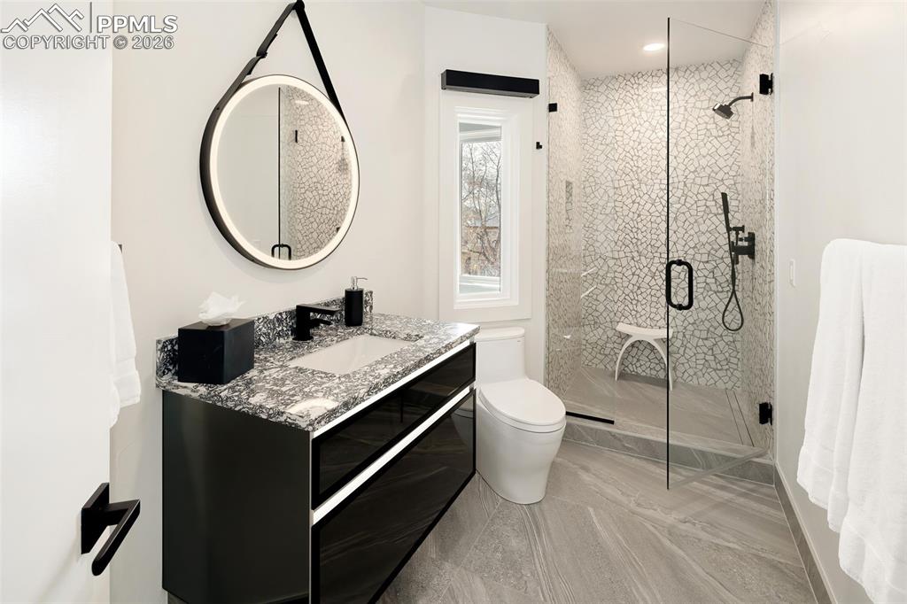 Image 25 of 50: Upper Level 3/4 Bath