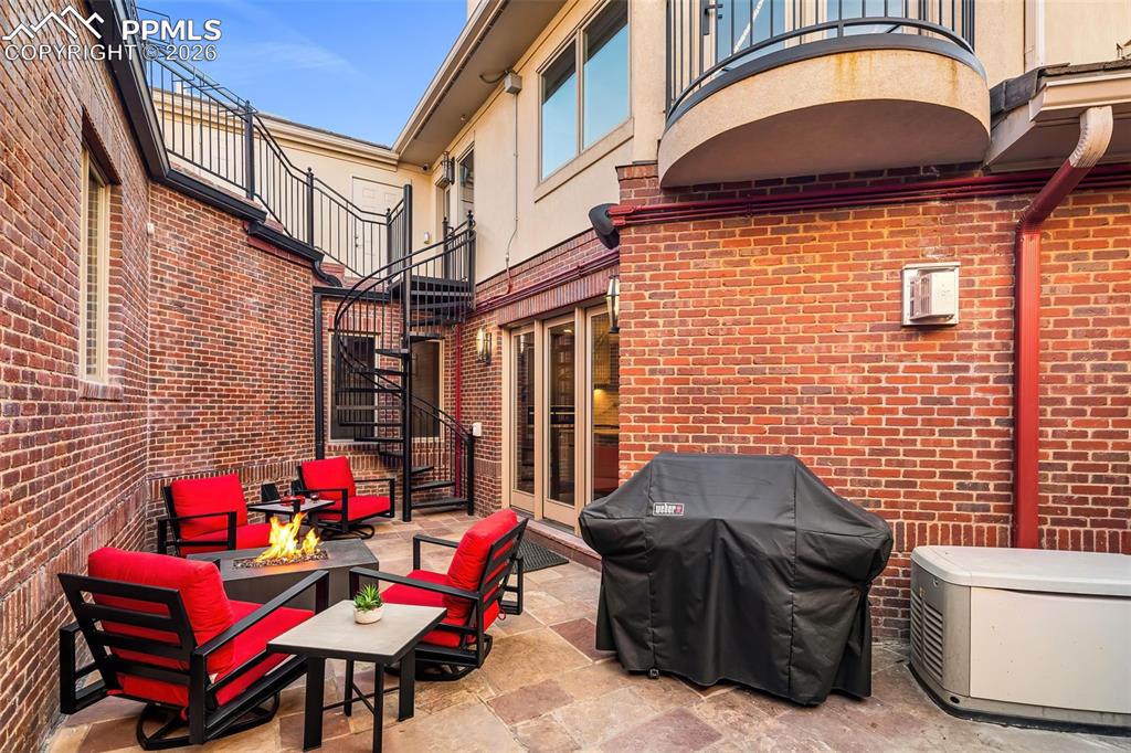 Image 36 of 50: Natural Gas Grill And Generator