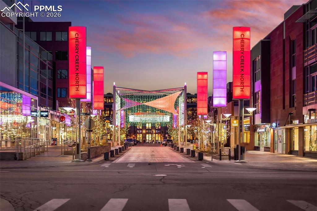 Image 46 of 50: Great Shopping