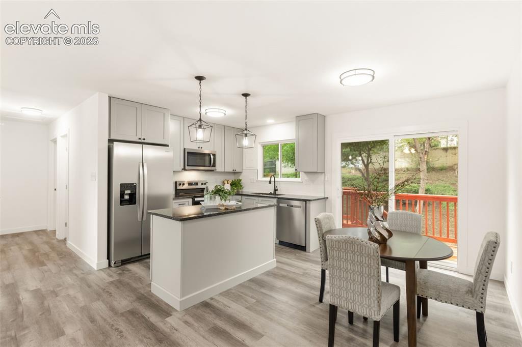 Image 12 of 37: Kitchen