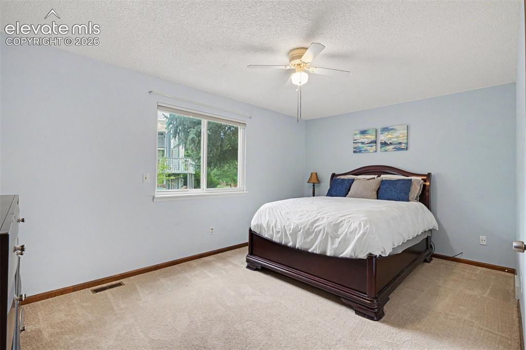 Image 18 of 39: Bedroom