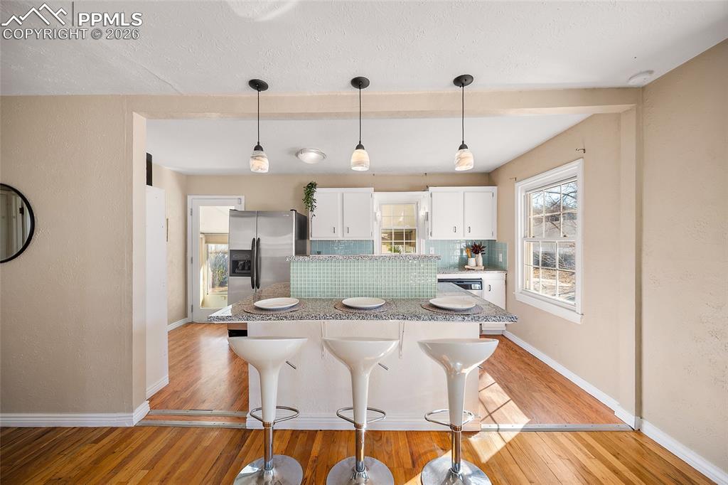 Image 6 of 26: Kitchen