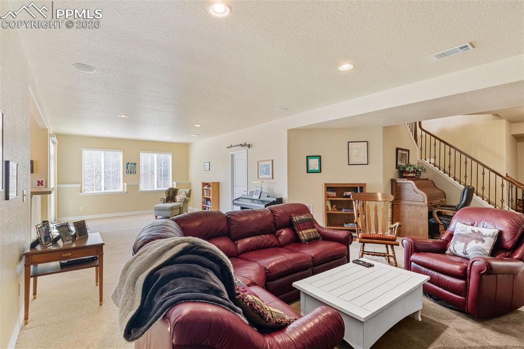 Image 19 of 47: Family Room