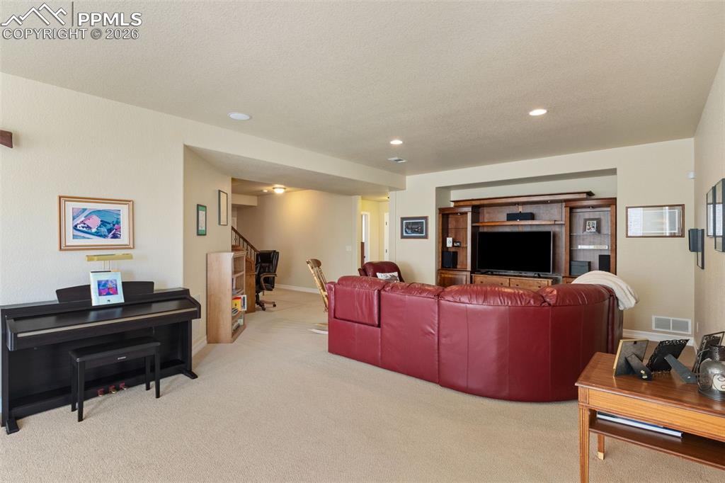 Image 23 of 47: Family Room