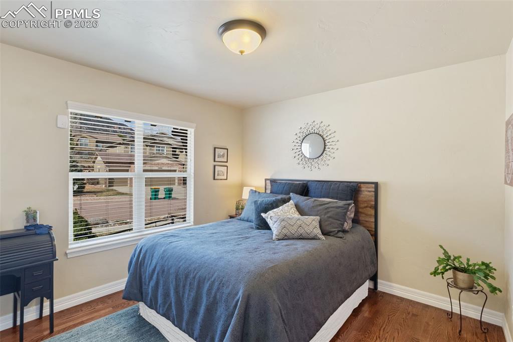 Image 24 of 47: Bedroom