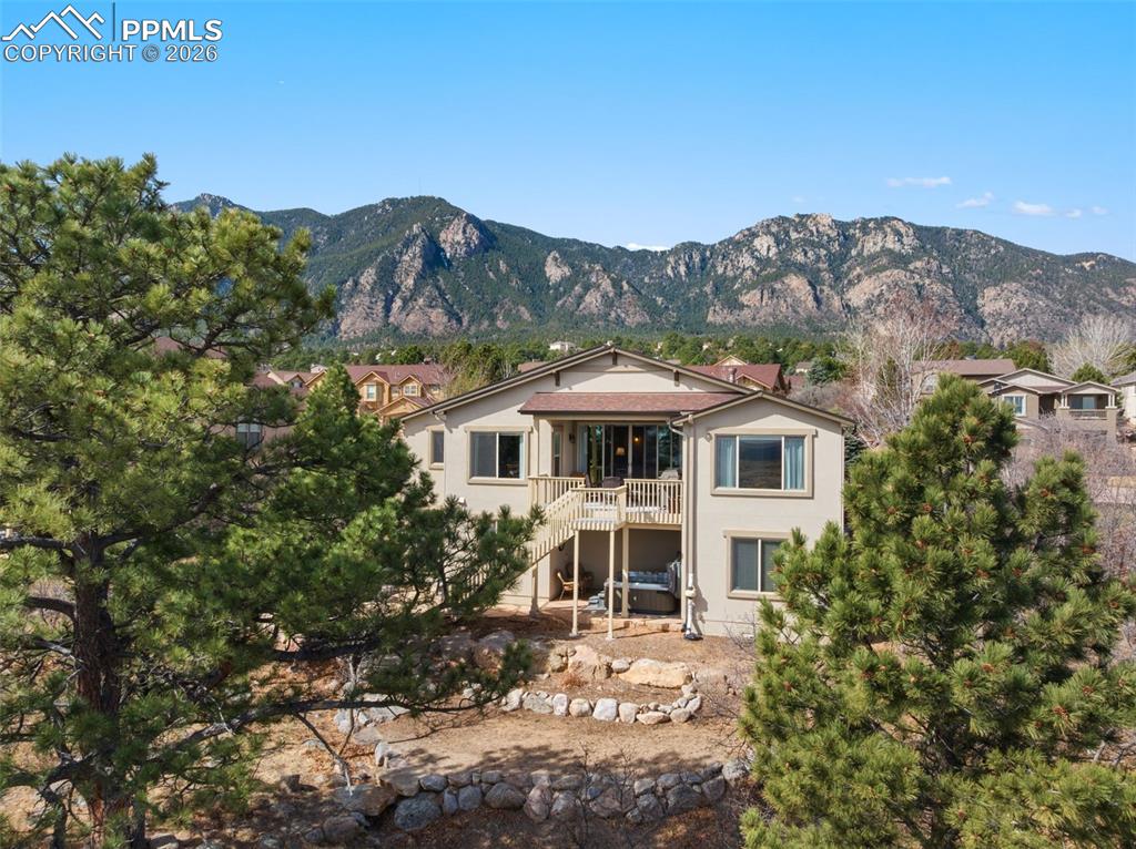 Image 4 of 47: Back of Structure