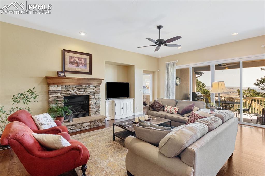 Image 8 of 47: Living Room