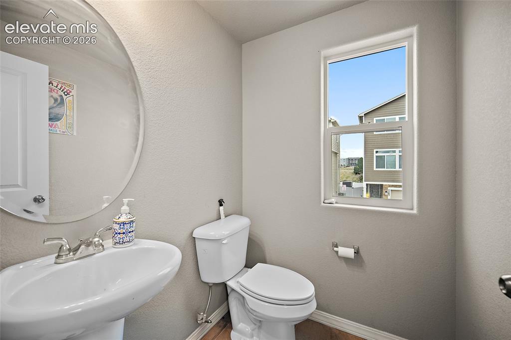 Image 7 of 37: Bathroom