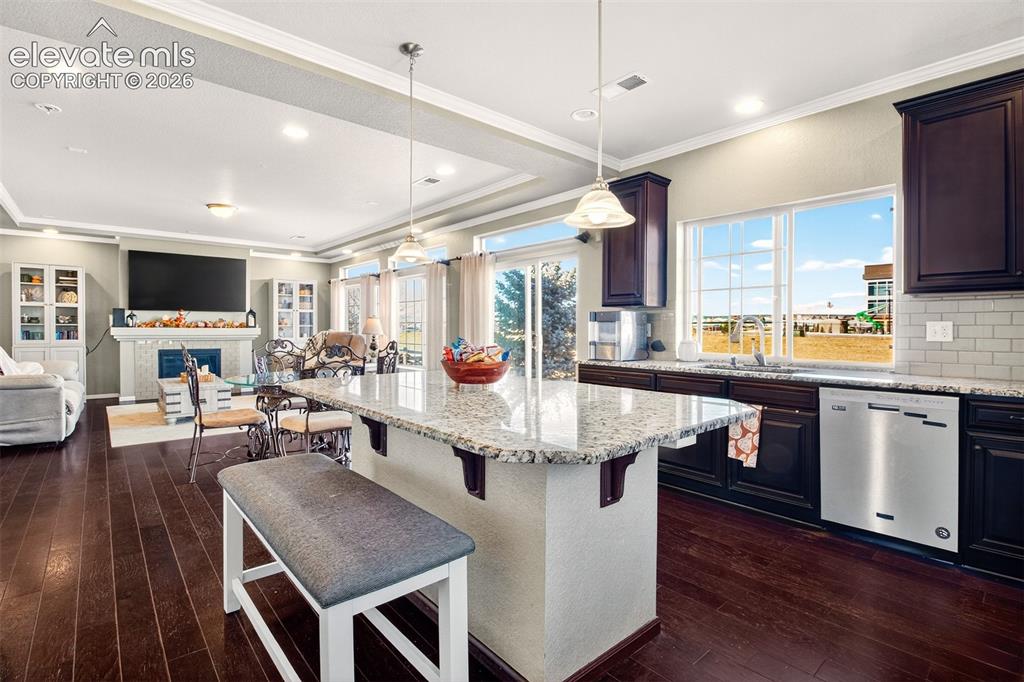 Image 8 of 45: Kitchen