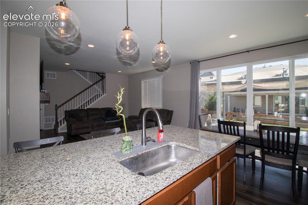 Image 10 of 23: Kitchen