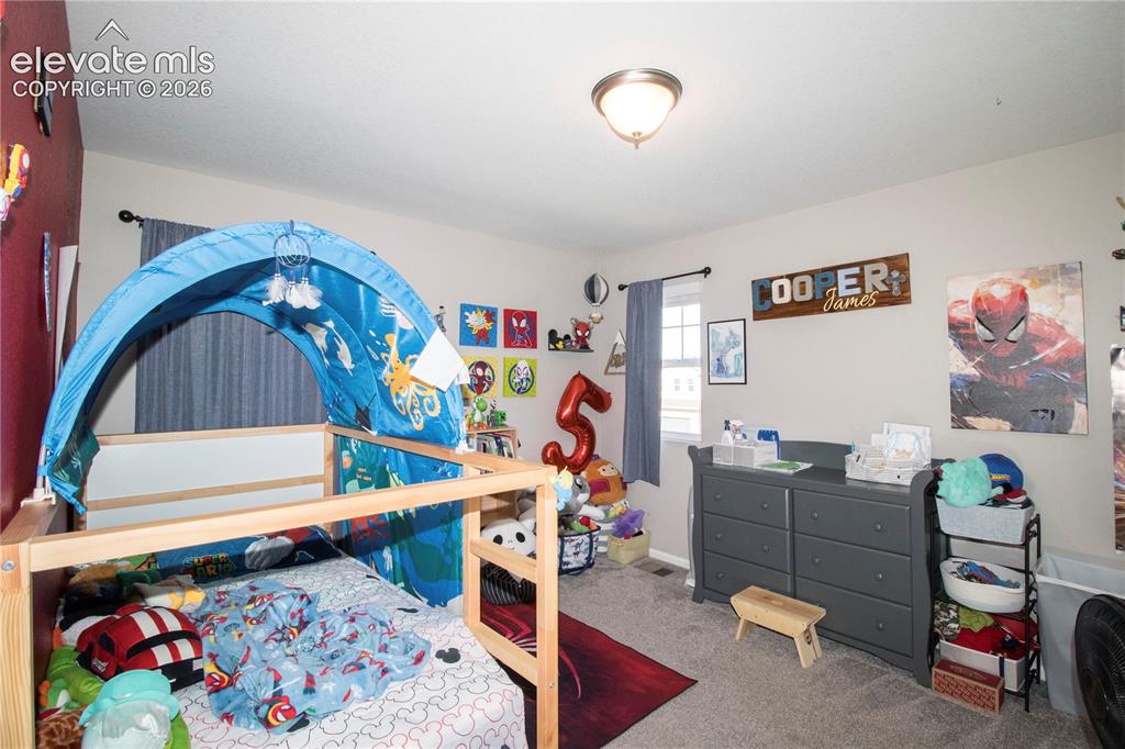 Image 20 of 23: Bedroom
