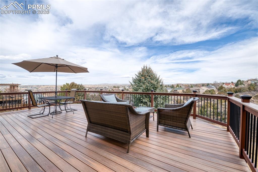 Image 40 of 50: Relax here! Steel and composite construction with rain diversion system kee