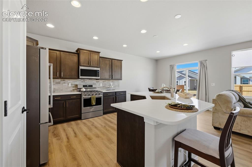 Image 15 of 43: Kitchen
