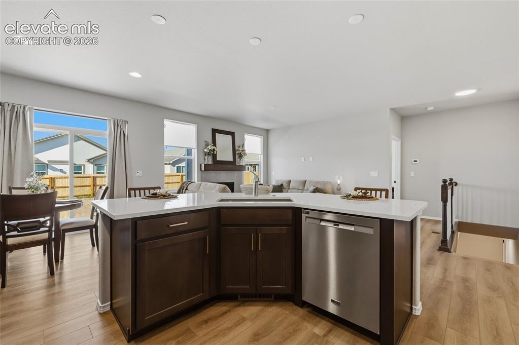 Image 16 of 43: Kitchen