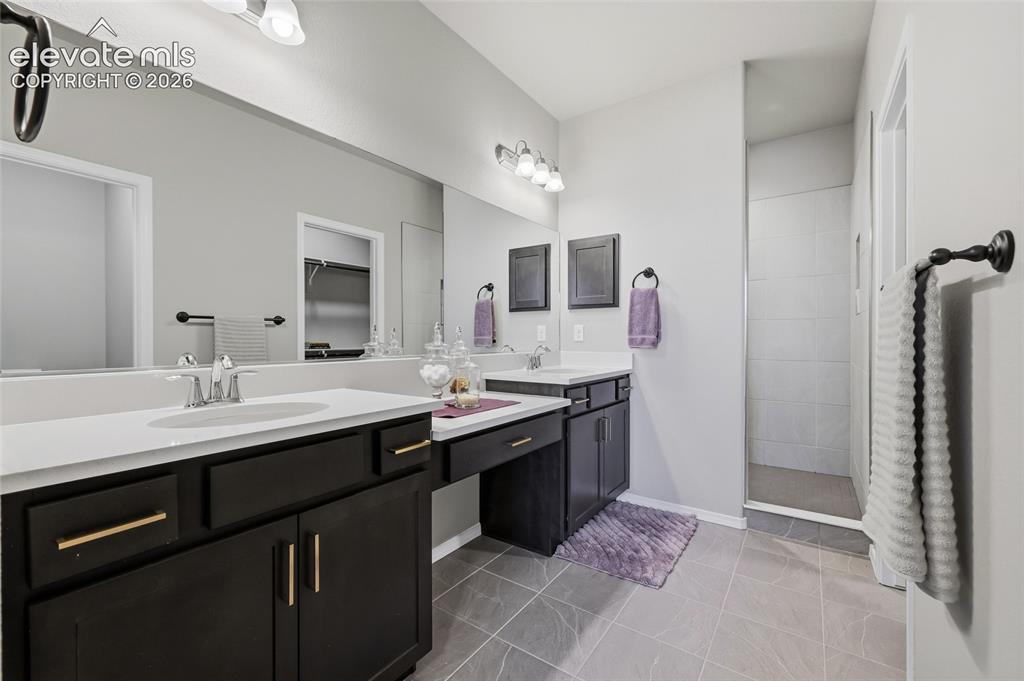Image 25 of 43: Master Bathroom