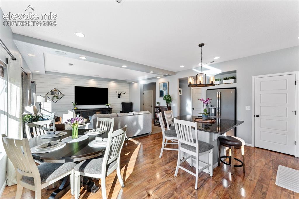 Image 11 of 41: Dining Area