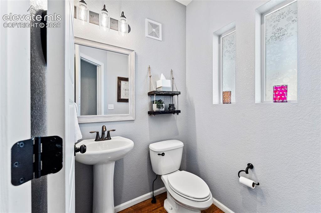 Image 6 of 41: Bathroom