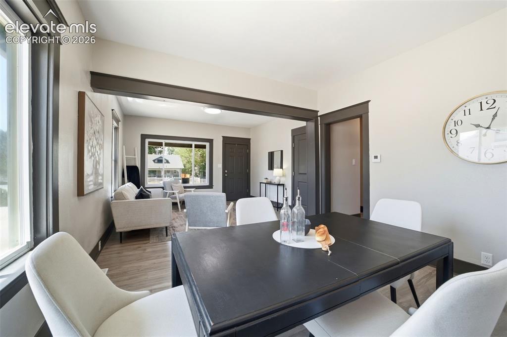 Image 12 of 50: Dining Area