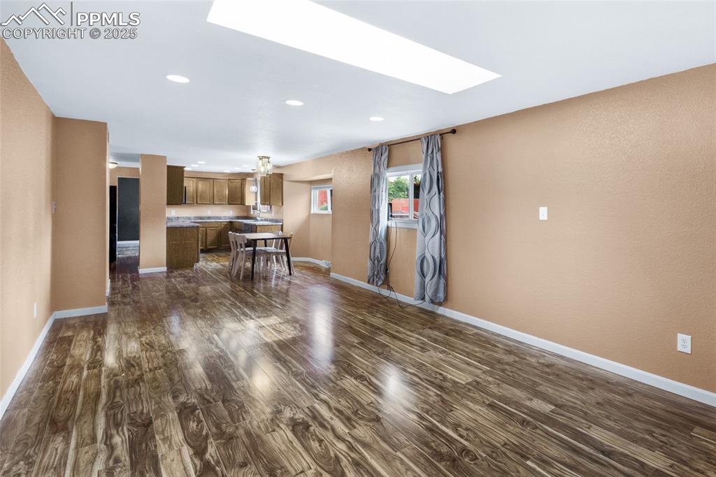 Image 22 of 48: Family Room