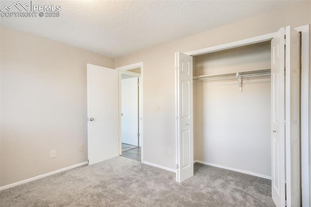 Image 32 of 50: Bedroom